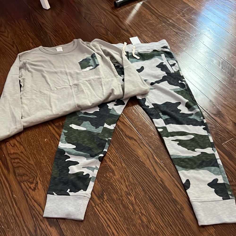 Brand new with tags, crew cuts, camouflage, lounge set boys, size 12